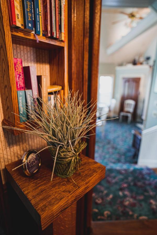 Yelton Manor Bed And Breakfast South Haven Buitenkant foto